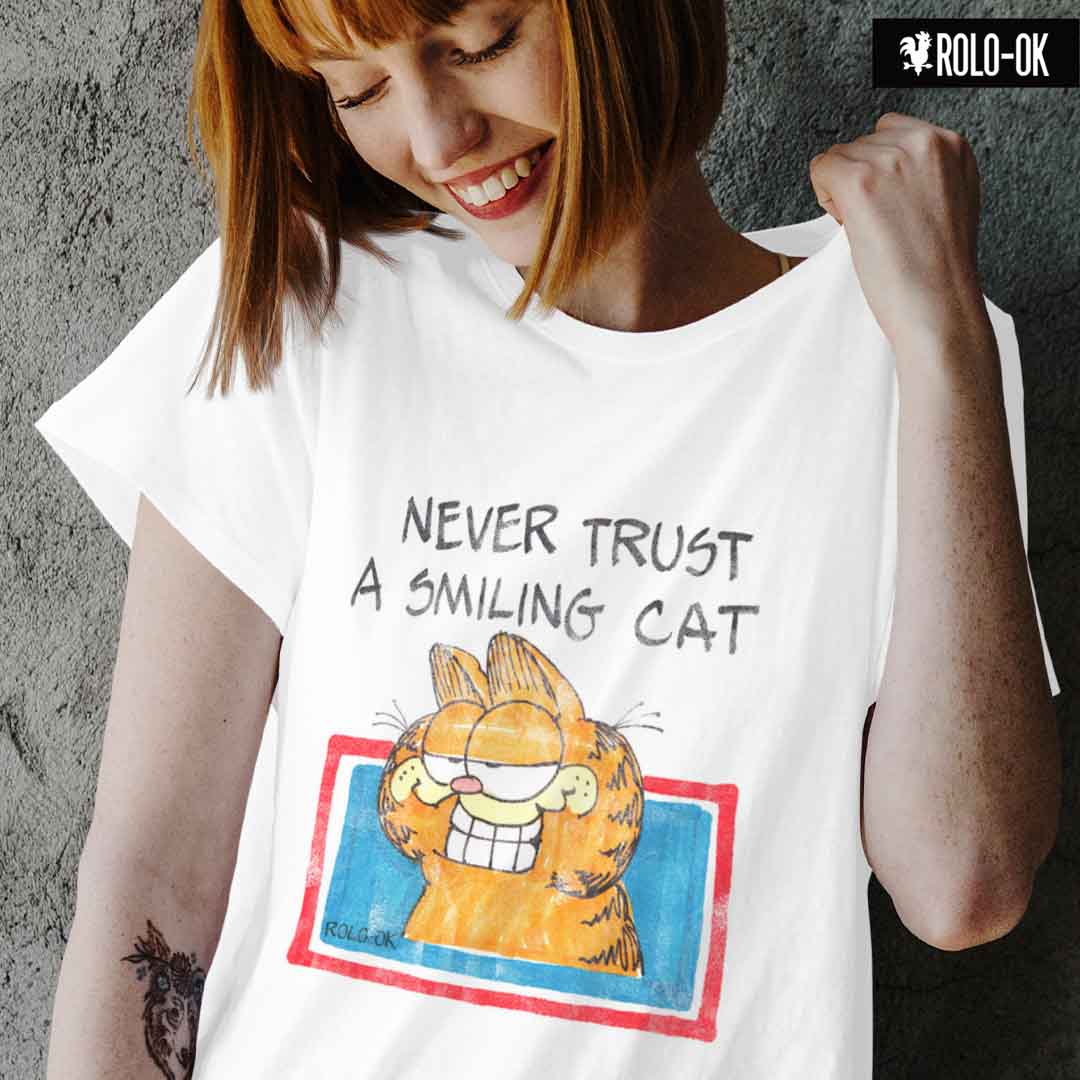 No confíes en gatos Camiseta Mujer Rolo-ok