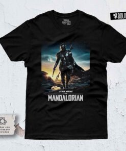 Alternative view of The Mandalorian and Grogu Black Camiseta Negra Rolo-ok