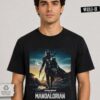 The Mandalorian and Grogu Black Camiseta Negra Rolo-ok